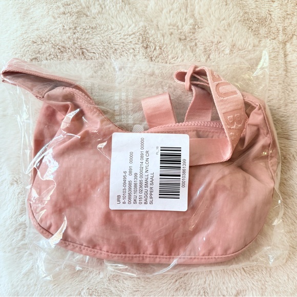 NWT BAGGU Small Nylon Crescent Bag Rose Tan - Picture 2 of 7